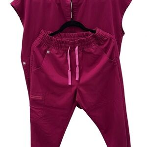 Figs Women's Magenta Rafaela scrub top Small & Zamora jogger pants Small/Petite
